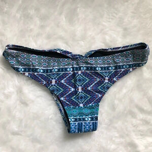 RED CARTER | colorful bikini bottoms